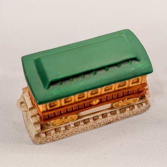 1988, Lefton Colonial Christmas Village Flyer Train, Model #07125 - Picture 2 of 4